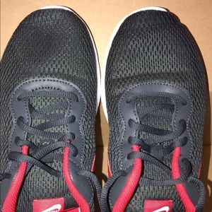 Nike Roshe One (GS), 6.5 Youth, Wolf grey/White